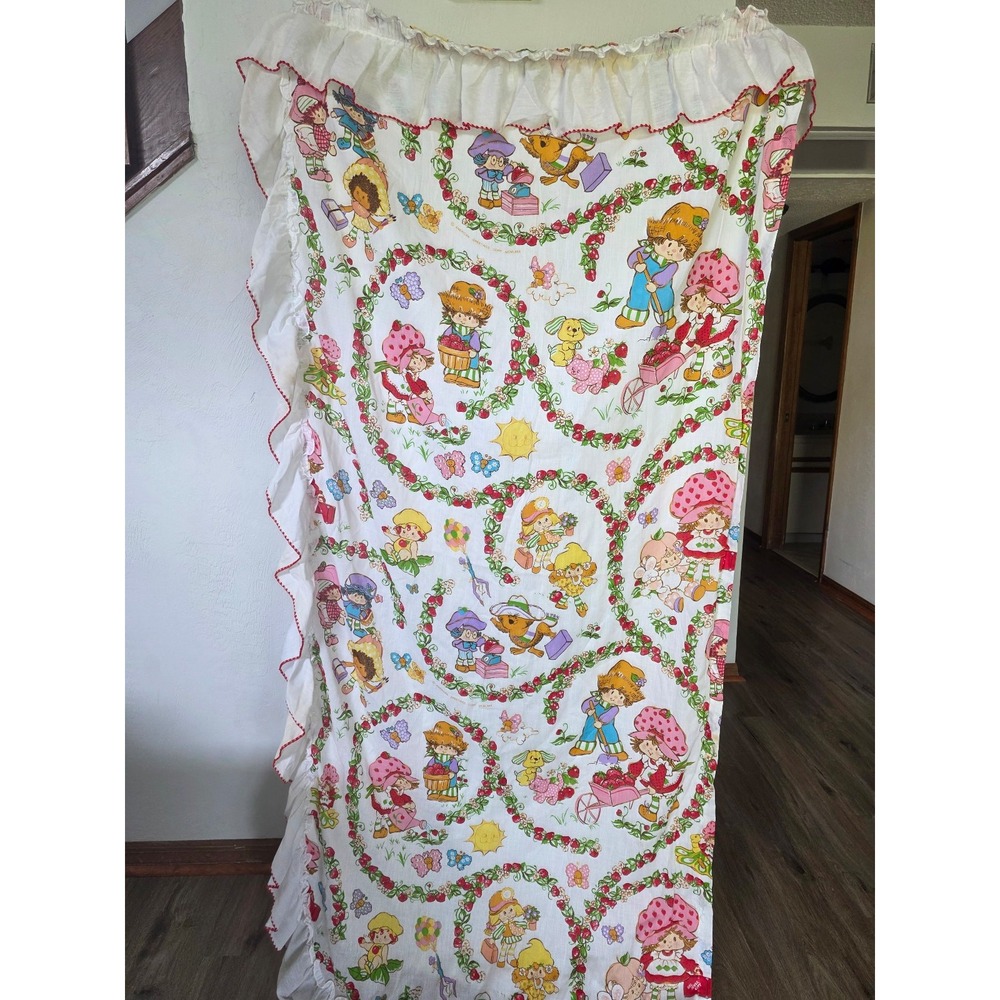 Pair of 2 Vtg 1980s Strawberry Shortcake Ruffled Curtain Panels 83x42